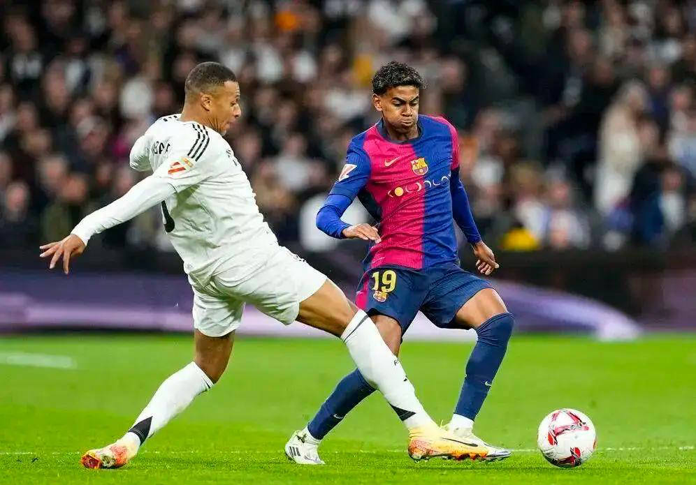 西超杯决赛前瞻：巴萨力求复仇皇马，卫冕希望浓厚